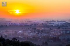 Per fortuna ogni giorno sorge il sole.