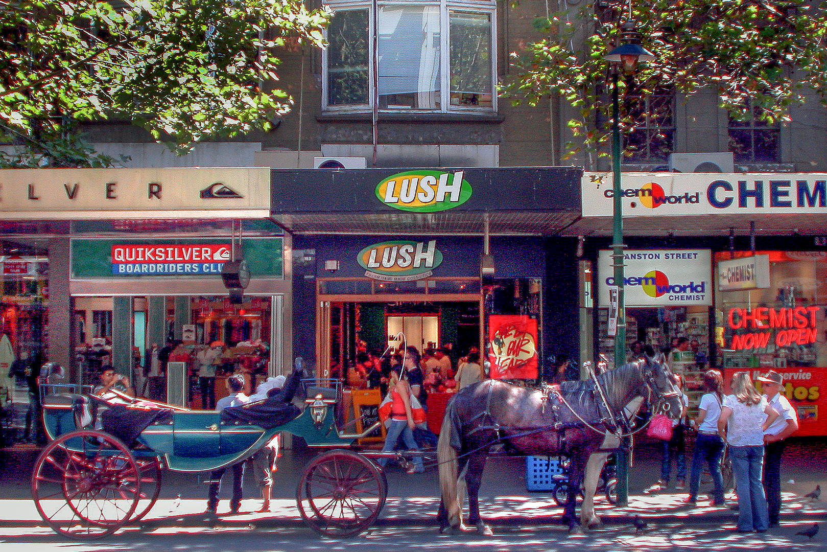 Per Horse-drawn carriage through Melbourne