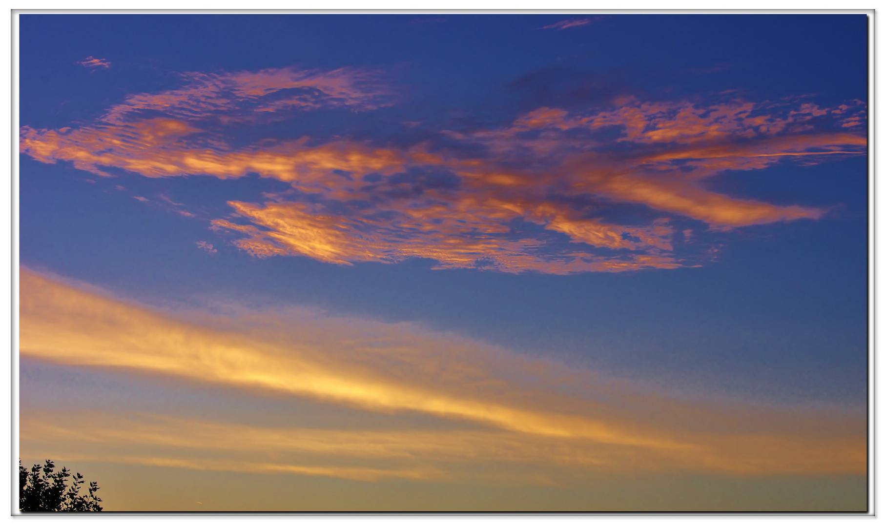 per non scordarci il colore del cielo....