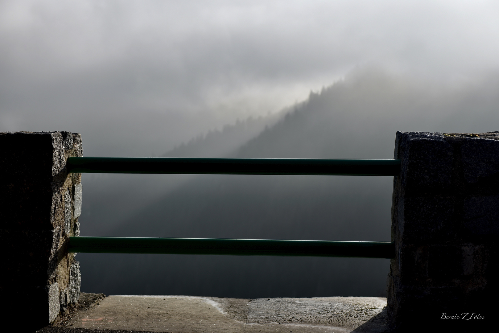 Percée du soleil dans la brume Vosgienne