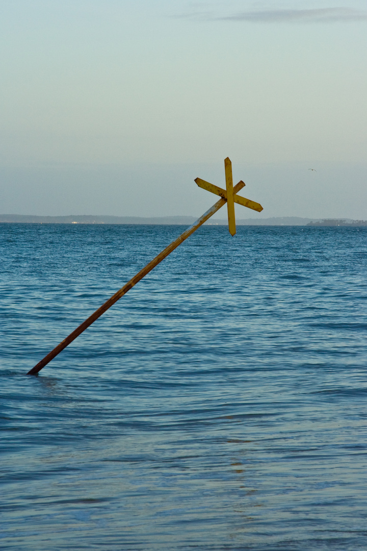 perdu dans le bleu de la baie