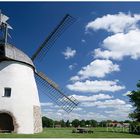 "Perfekt restauriert" - Historische Windmühle an der Westfälischen Mühlenstraße vor Wolkenstimmung