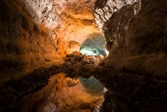 Perfekte Spiegelung in der Cueva de las Verdes