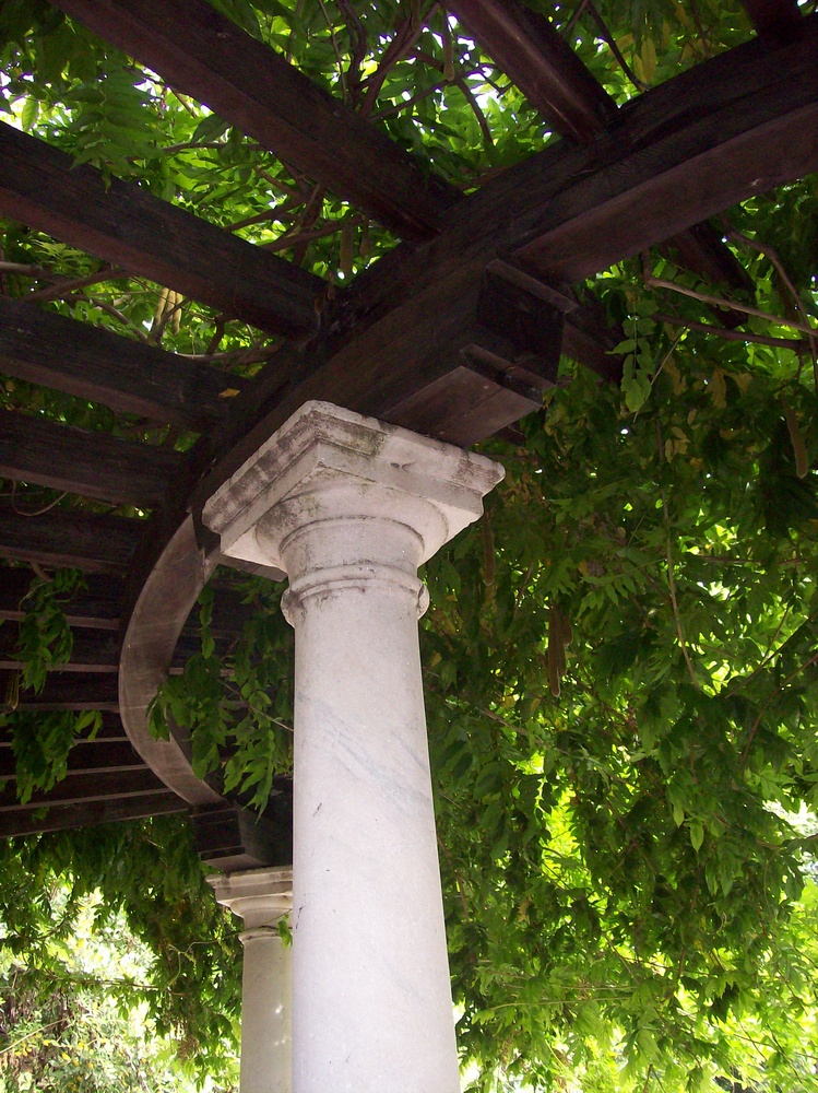 PERGOLA