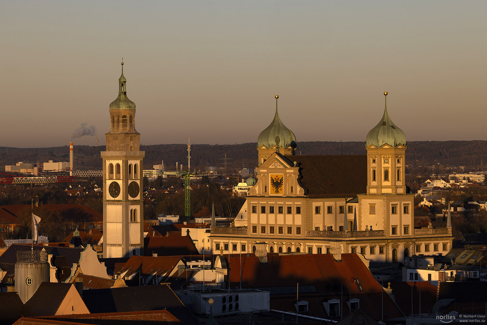 Perlachturm und Rathaus im Abendlicht