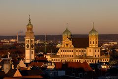 Perlachturm und Rathaus im Abendlicht