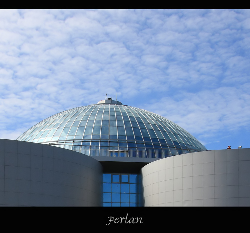 Perlan - Glaskuppel auf riesigen Heißwasserspeichern