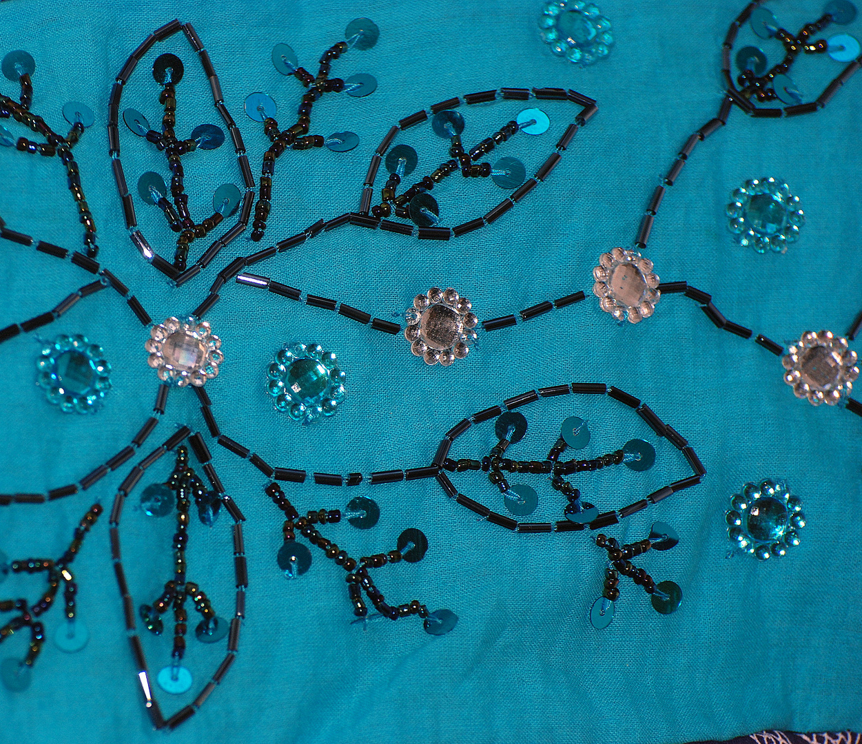 Perlen auf Stoff - indisch -