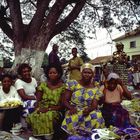 Perlenmarkt in Kofuridua (Ghana)