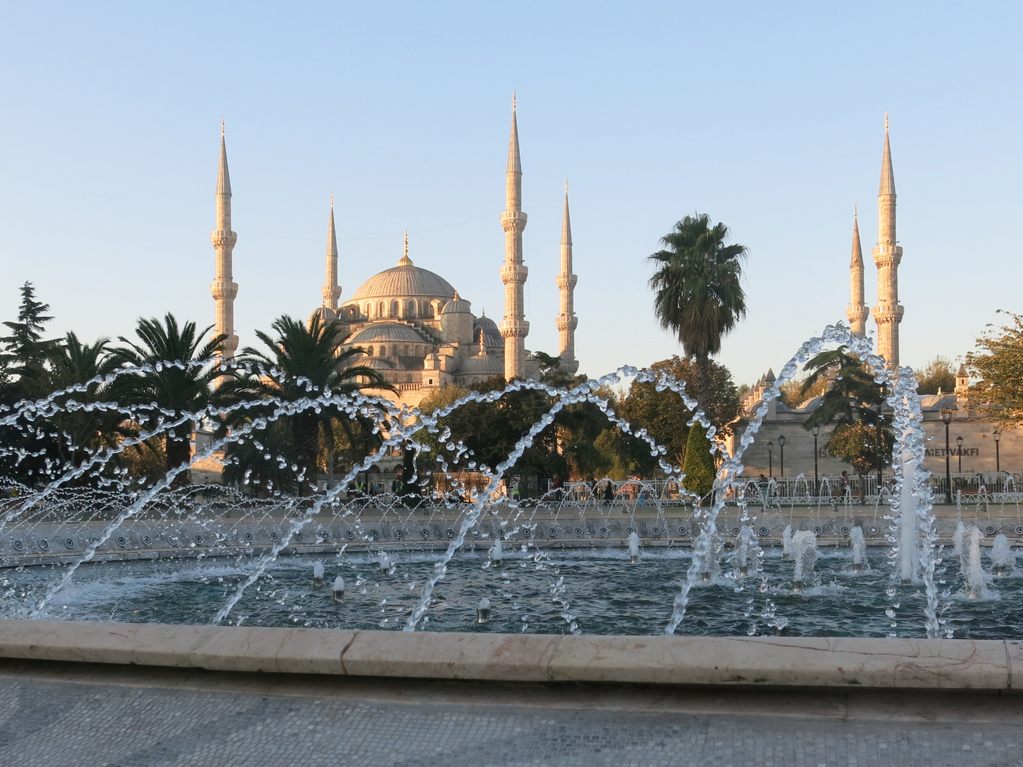 Perlenzauber vor der Blauen Moschee