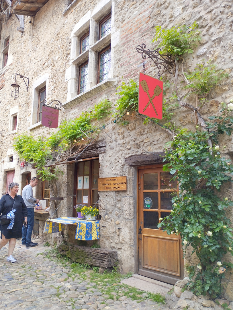 Pérouges, Ain