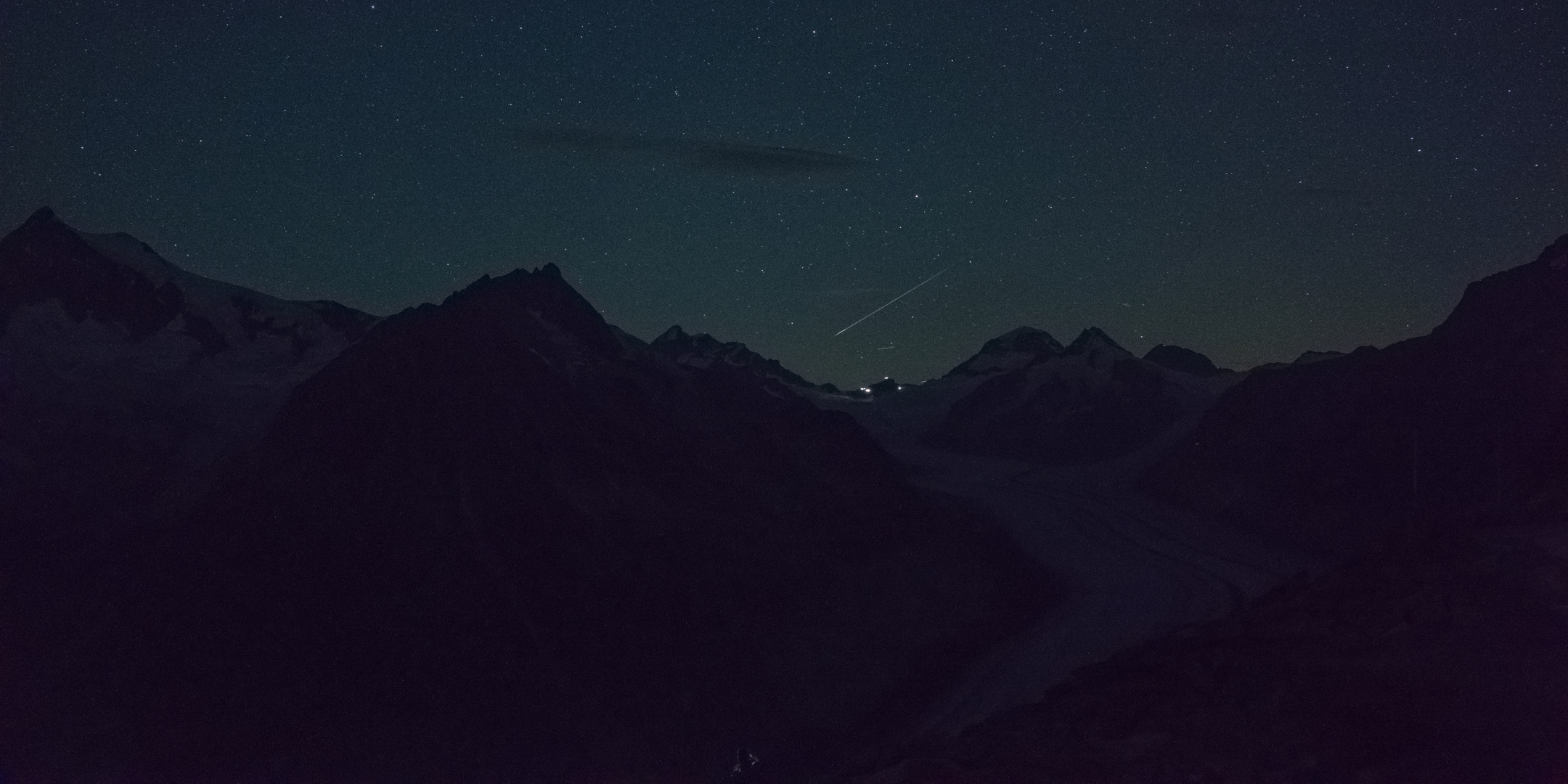 Perseiden 2023: Sternschnuppe über dem Jungfraujoch