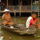 Personenverkehr in einer Floating Village