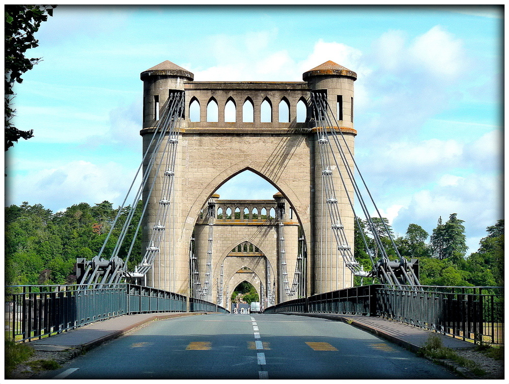 PERSPECTIVE SUR LE Pont .