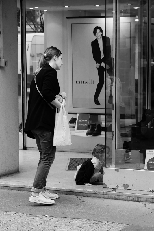Perspektiven Foto Bild Streetfotografie Mit Menschen Kommunikation Grafik Szenen Street Bilder Auf Fotocommunity