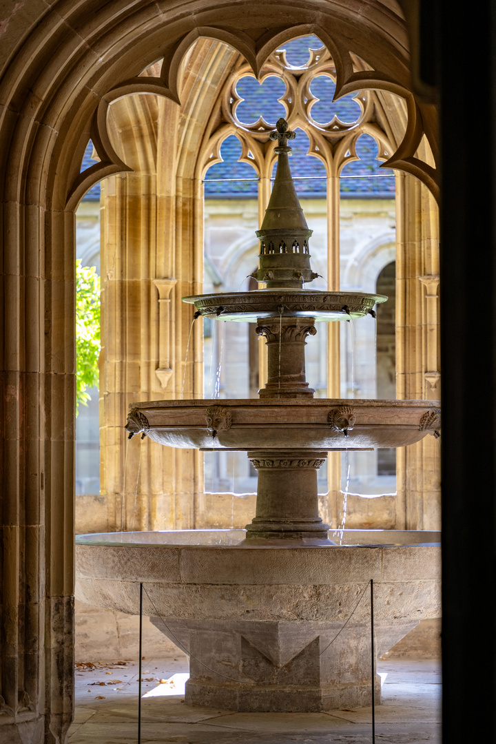 Perspektiven und Details Kloster Maulbronn