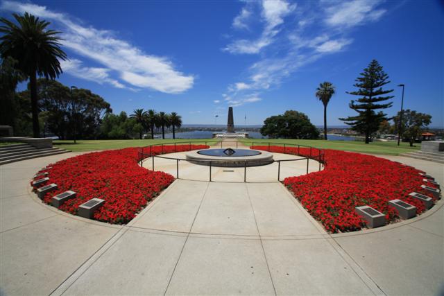 perth war memorial from kings park lookout