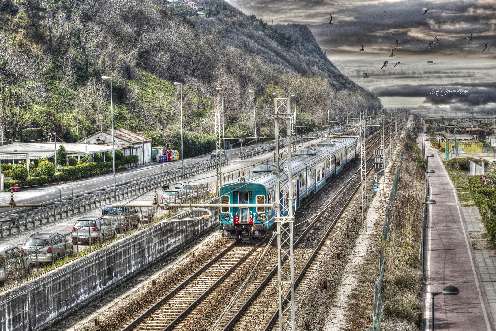 Pesaro ferrovia sotto monte