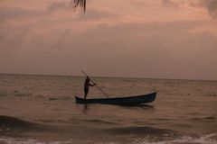 Pescador al amanecer