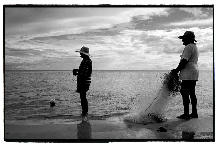 Pescadores na Amazonia