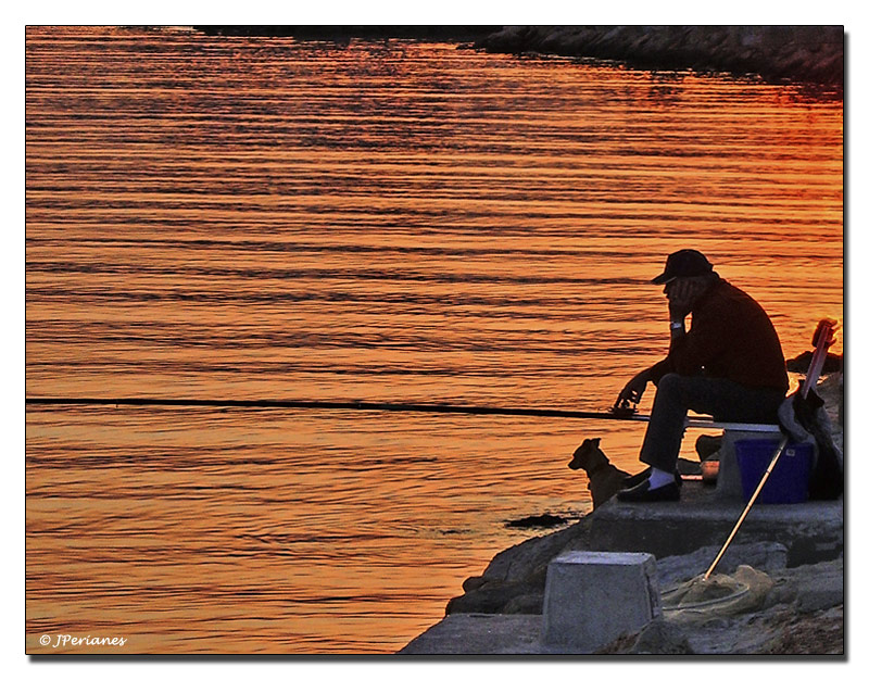 Pescando al Atardecer