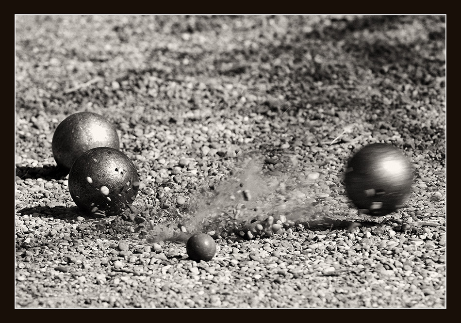 Pétanque - knapp daneben