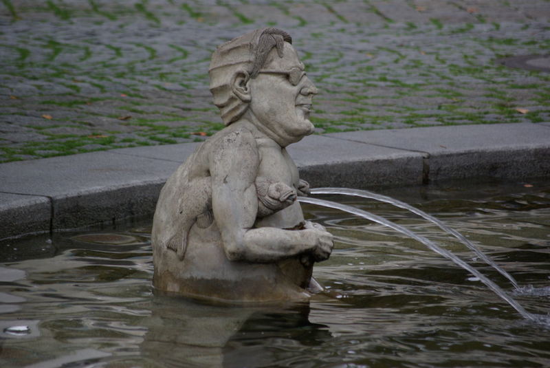 Peter-Lenk Brunnen in Überlingen, Detail 1