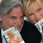 Peter Simonischek und Veronica Ferres blödeln vor der Kamera