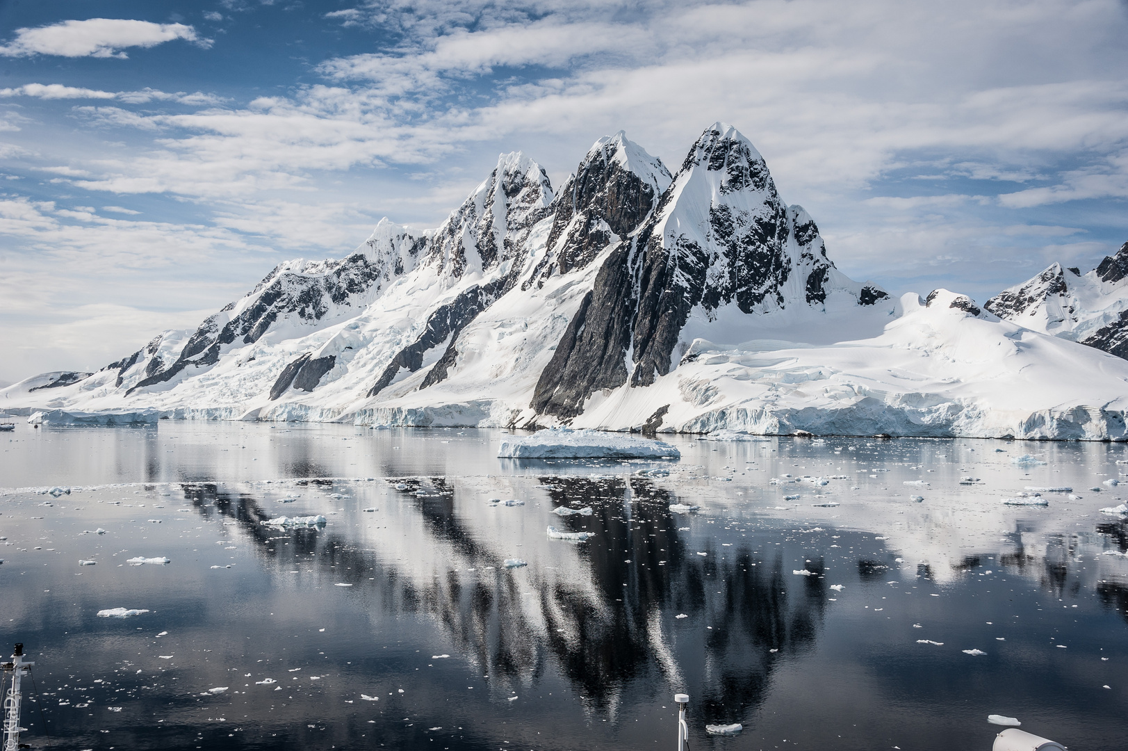 Peterman Island - Mount Scott