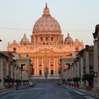 Petersdom im Morgenlicht