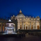  Petersdom mit Brunnen bei Nacht