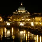 Petersdom vom Tiber aus gesehen