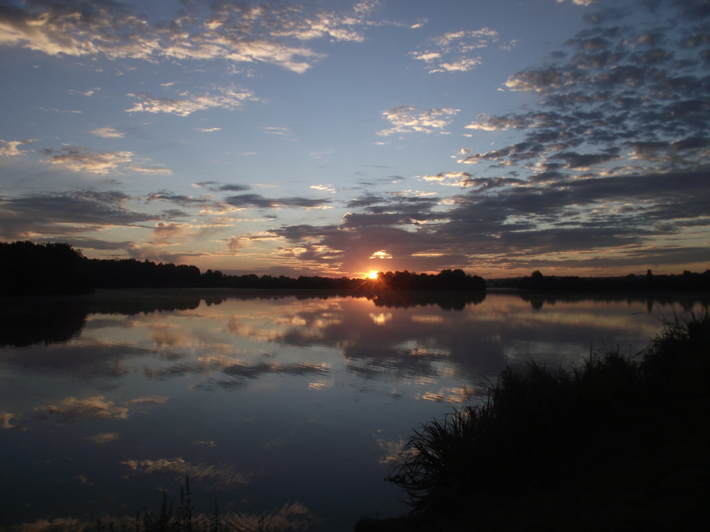 Petit matin sur le lac de la Rougeraie