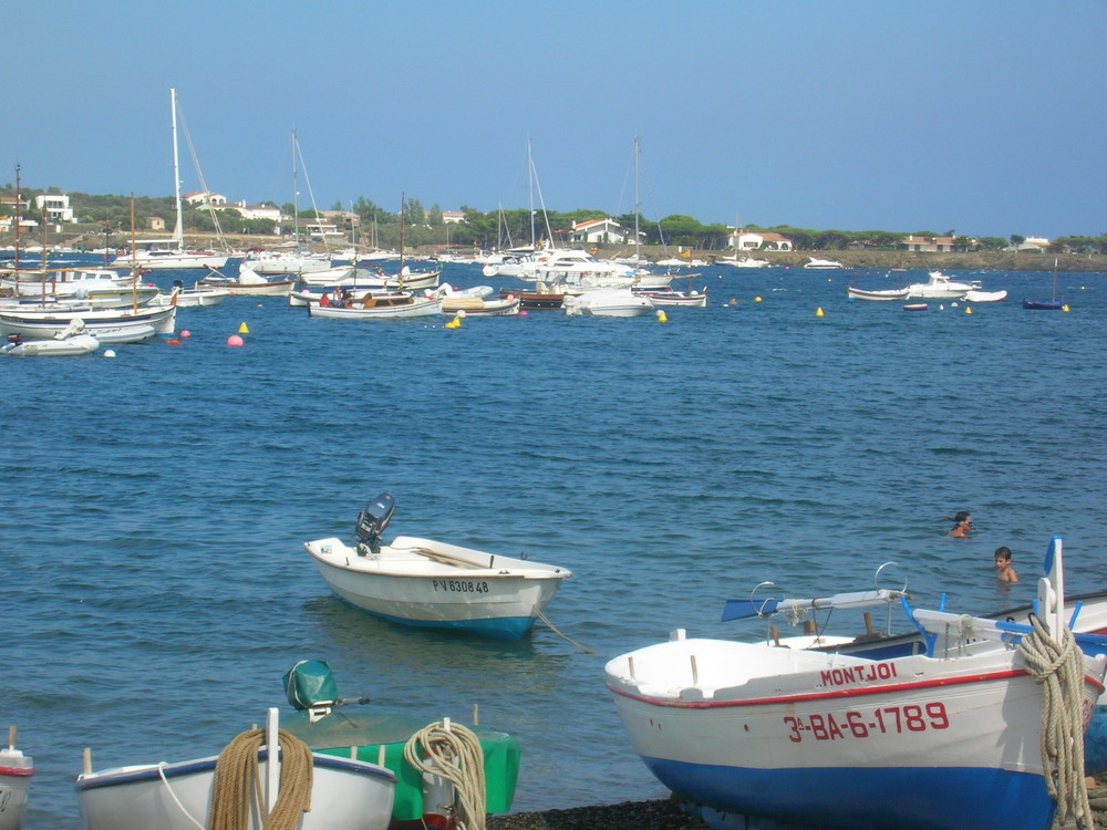 petit port de Cadaquès - espagne