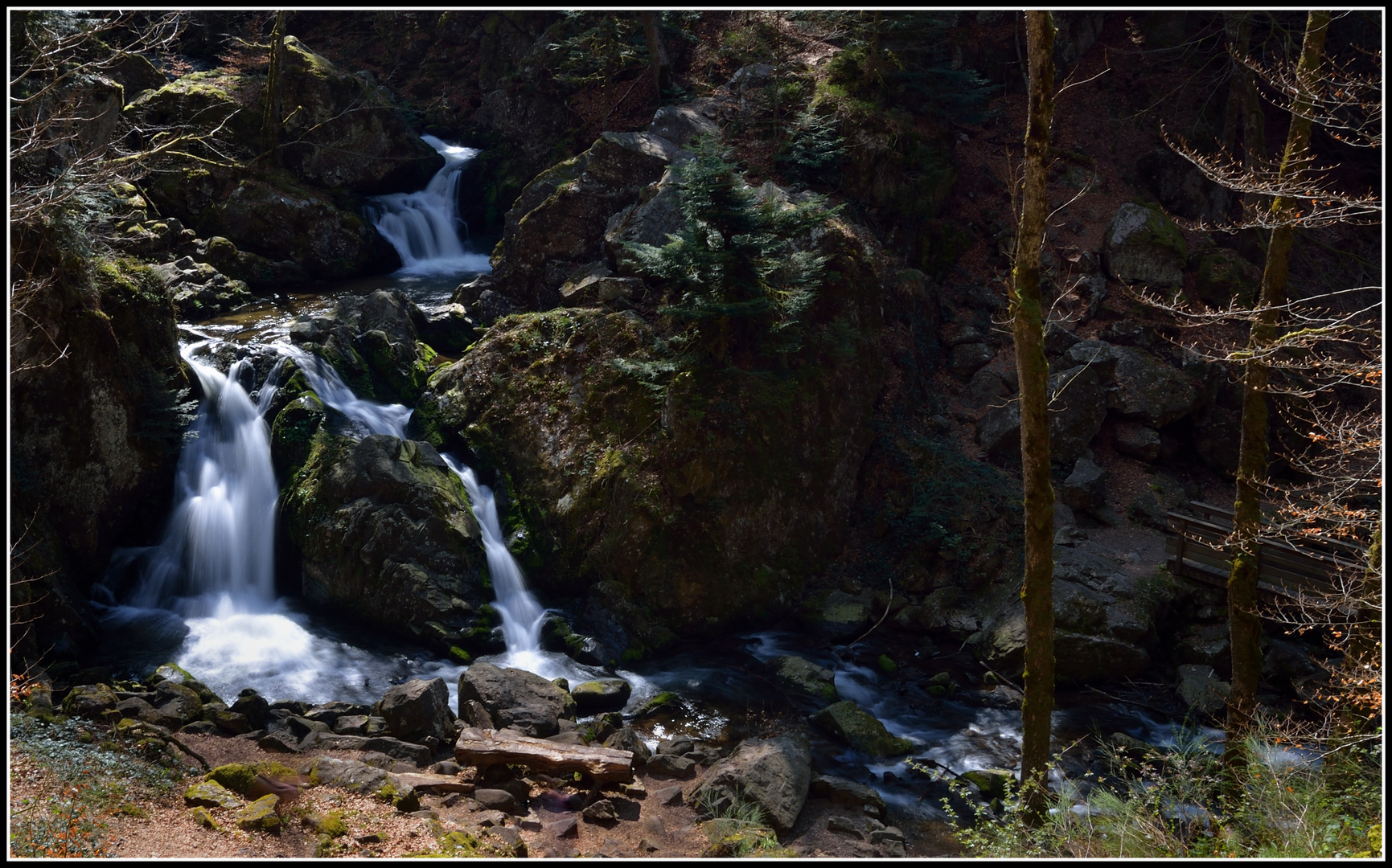 PETITE CASCADE DE TENDON