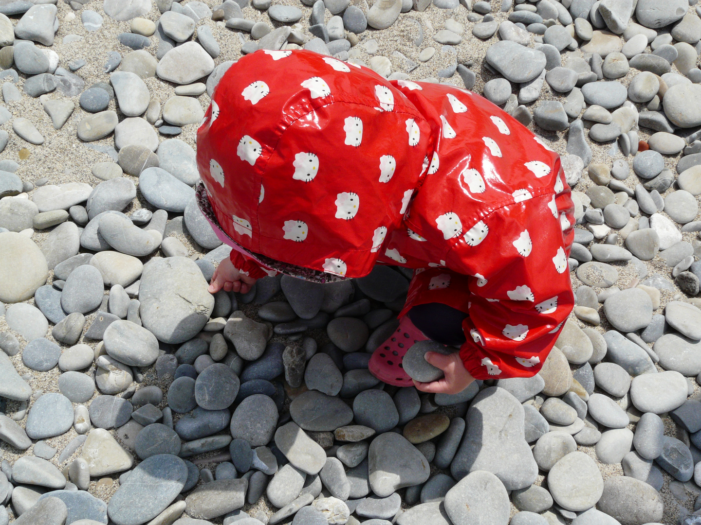 Petite fille en rouge