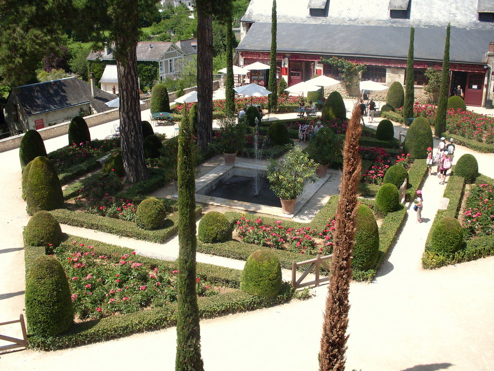 PETITE  OASIS  AU  CHATEAU  D ' AMBOISE