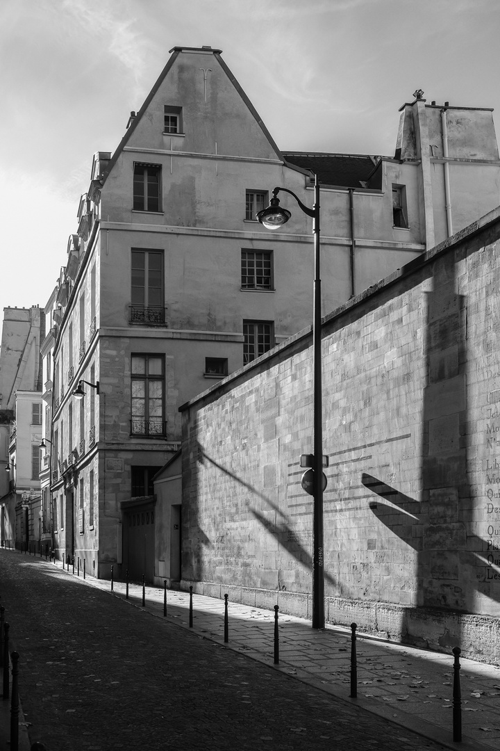 Petite ruelle bei Saint Sulpice, PARIS