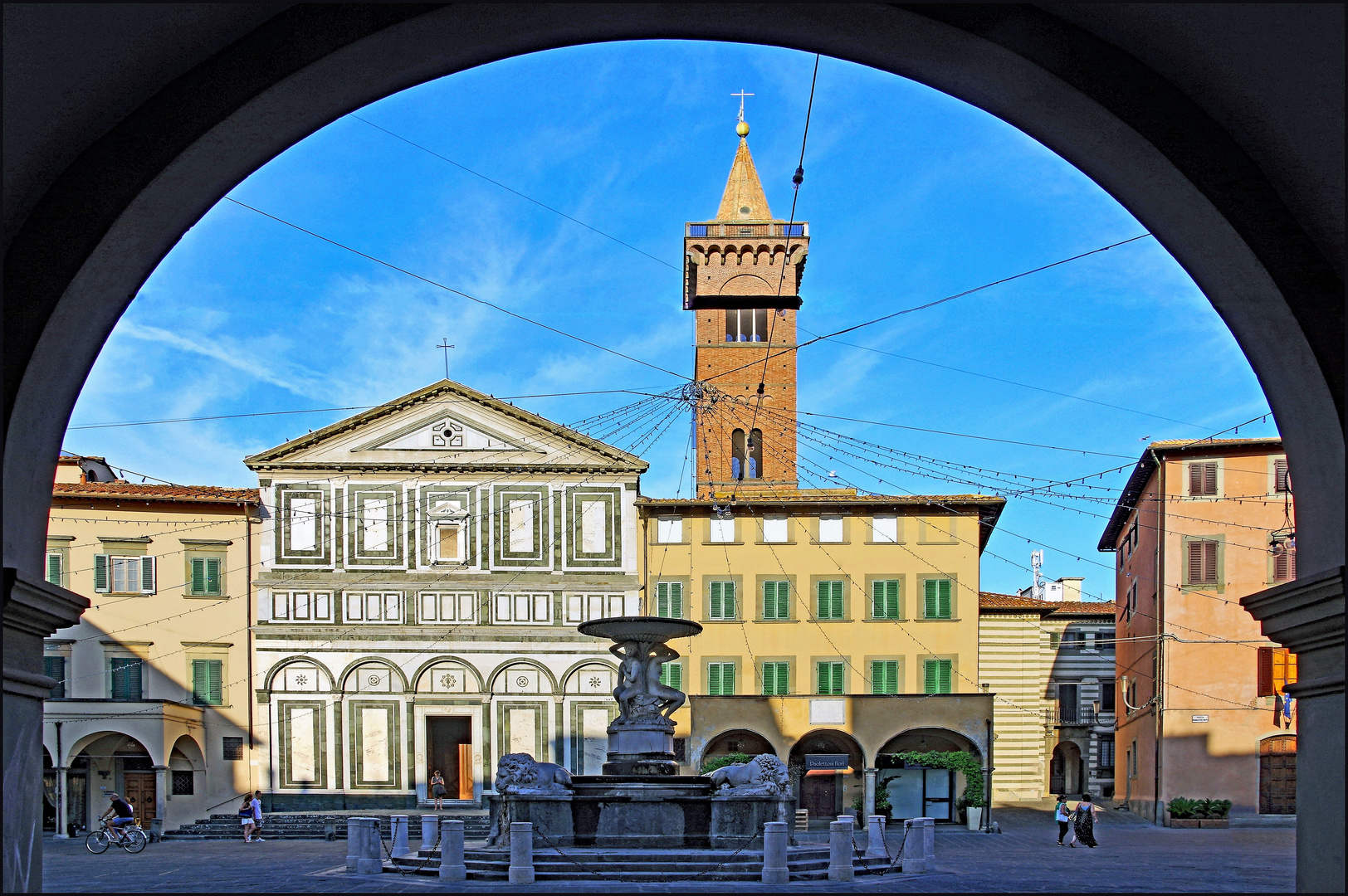 petite ville de la campagne florentine  ....