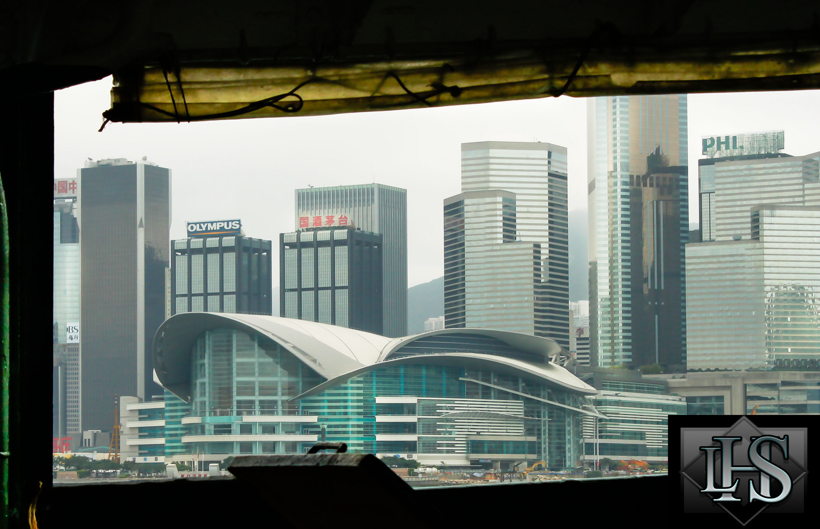 Petite vue par la fenetre sur Hong Kong