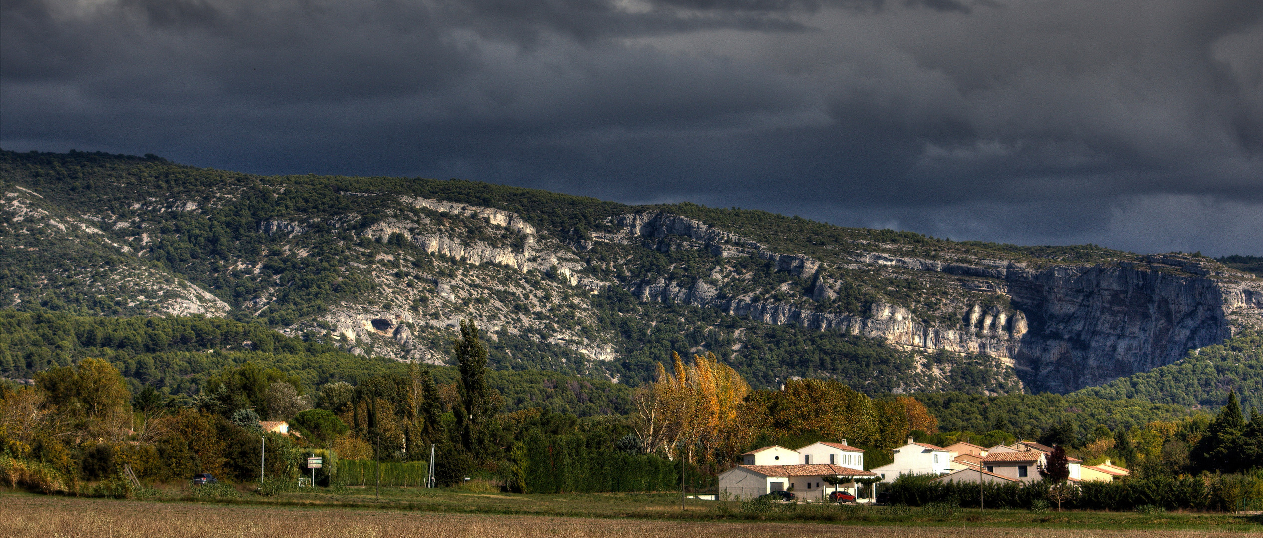 PETITES MAISONS