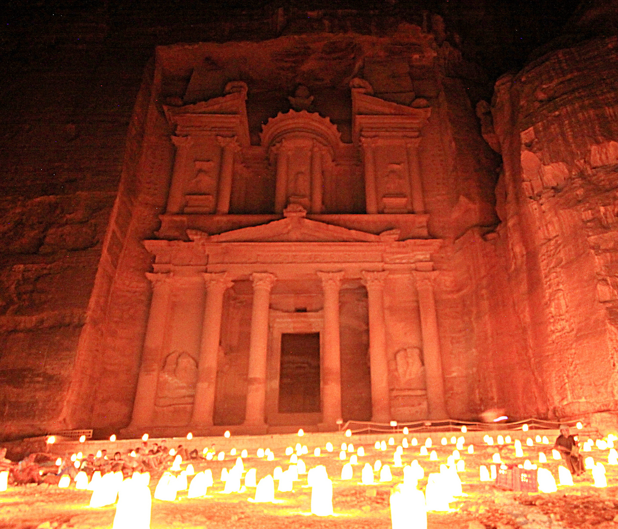 Petra di notte