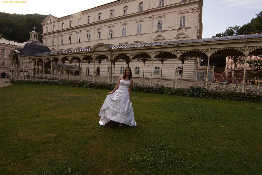 Petra im Brautkleid