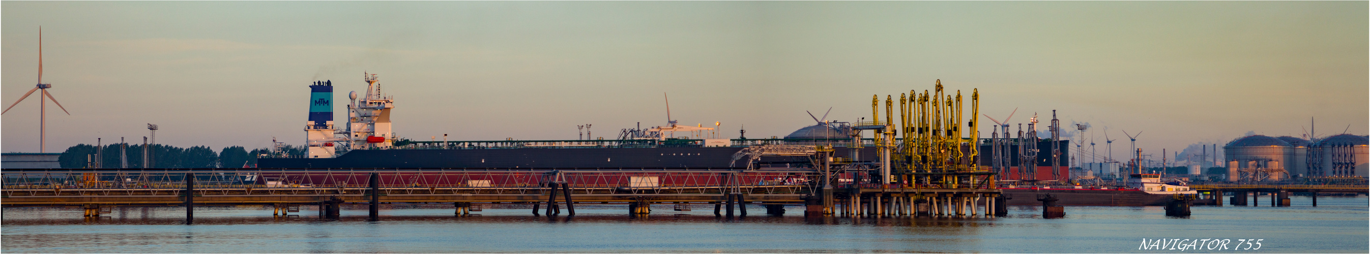 Petrol Harbour N°7, Calandkanal, Rotterdam.