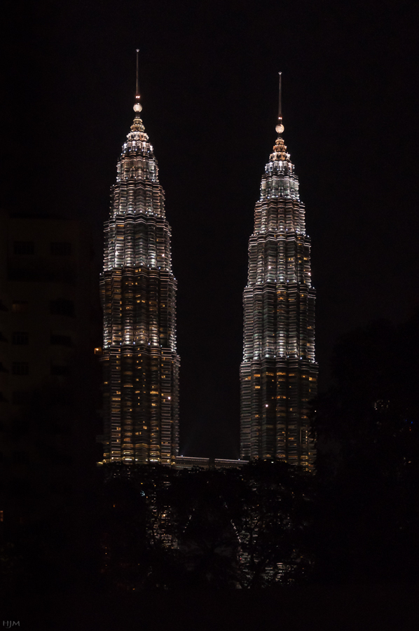 Petronas Towers bei Nacht