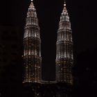 Petronas Towers bei Nacht