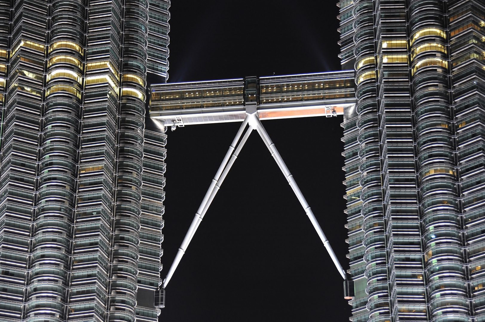 Petronas Towers bei Nacht