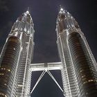 Petronas Towers bei Nacht