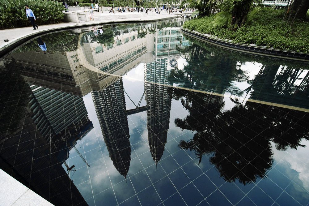 Petronas Towers - im Wasser