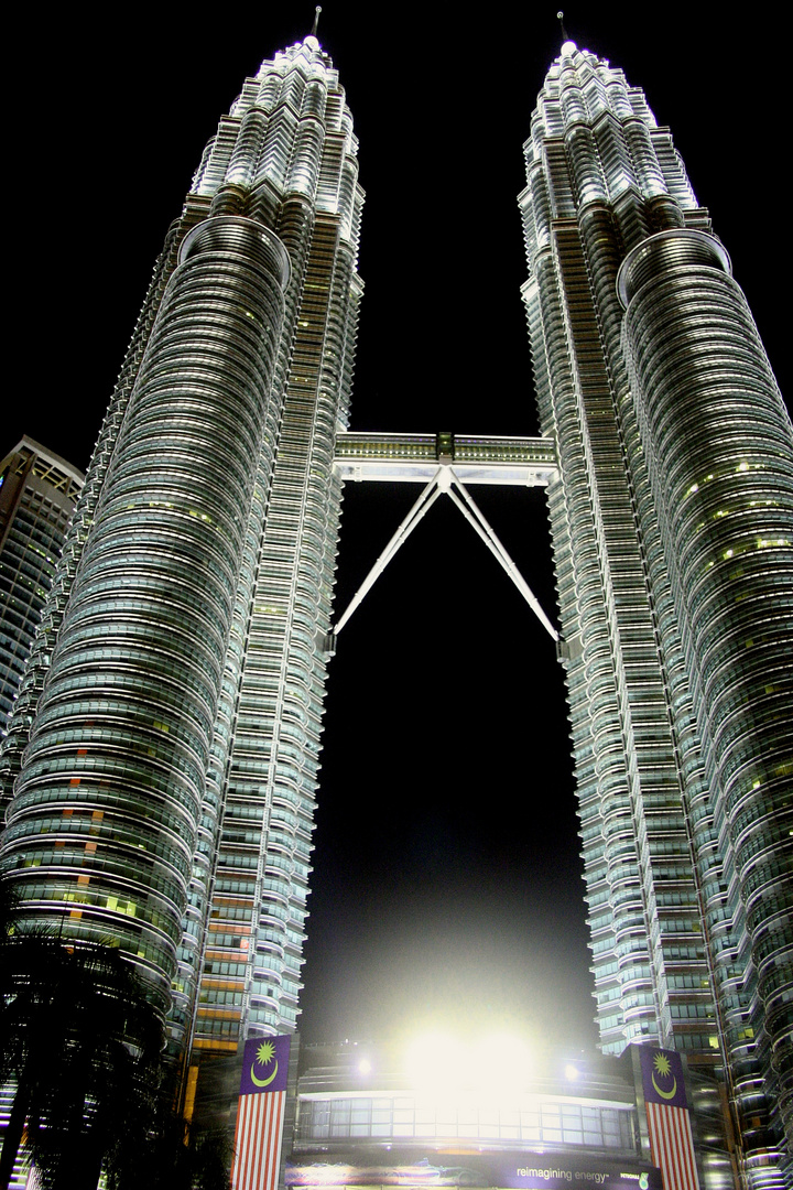 Petronas-Twin-Towers